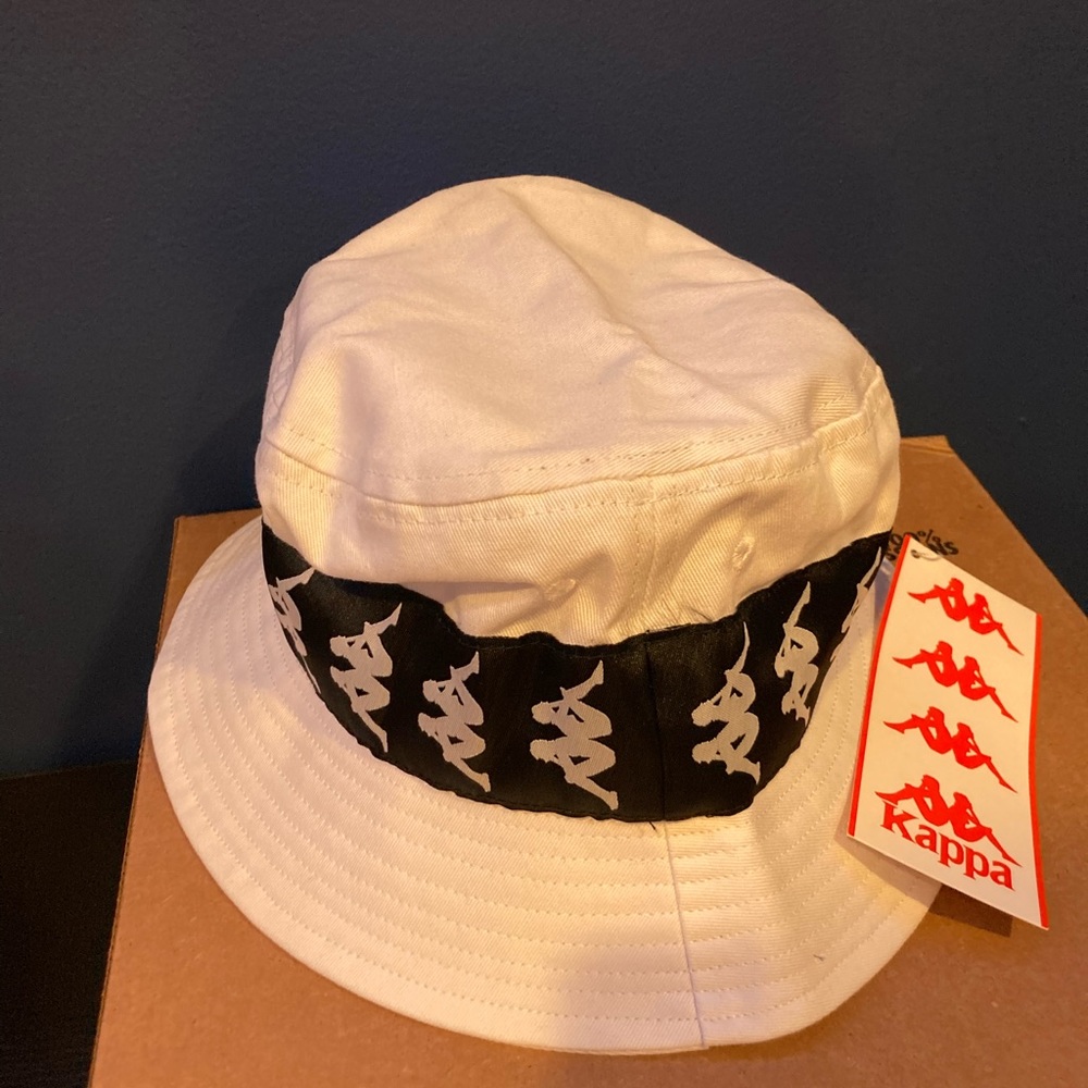 Kappa 222 Banda BZAHLAB Bucket HAT 304KRT0 (Large) White